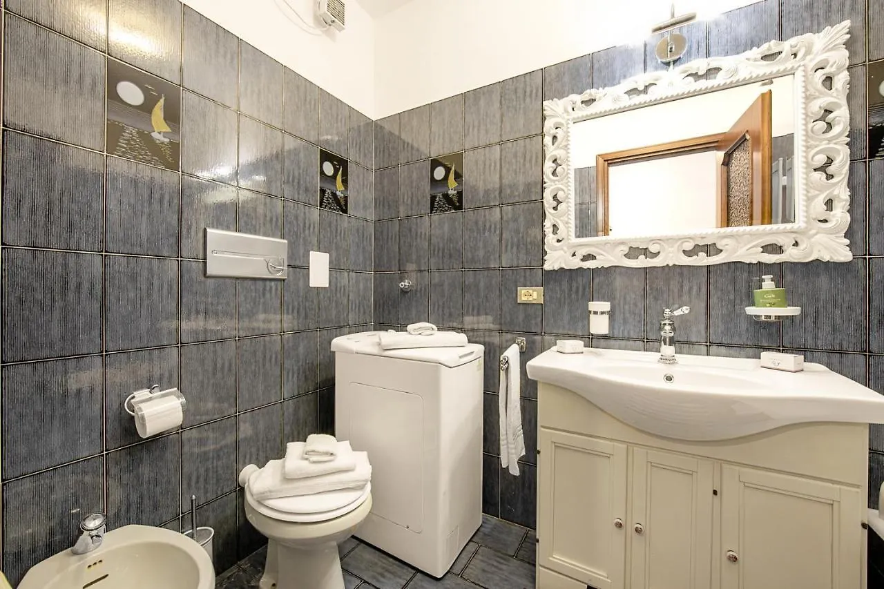 Apartment La Porta Sul Mare - Happy Rentals Ospedaletti Italy