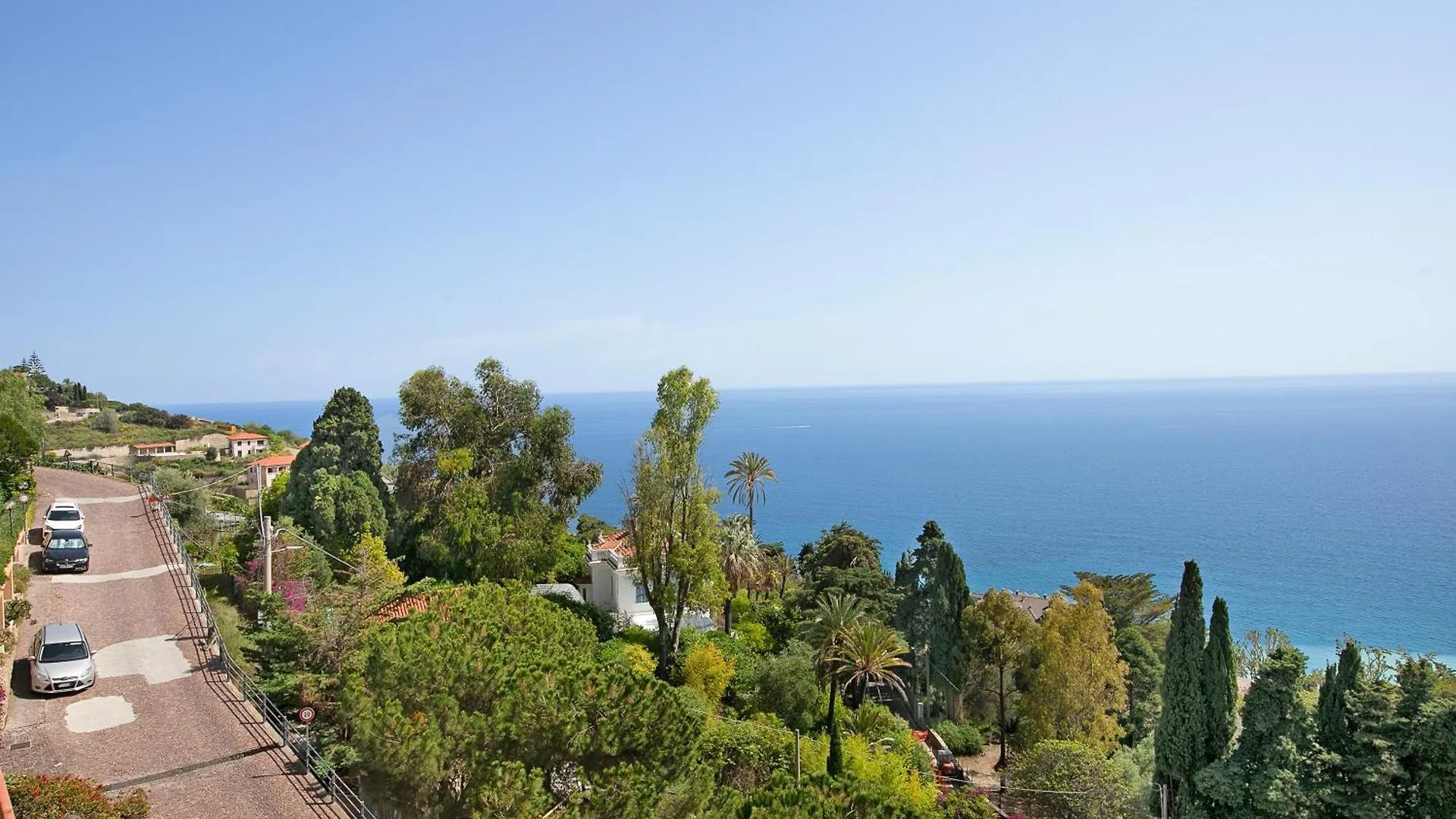 La Porta Sul Mare - Happy Rentals Ospedaletti Italy